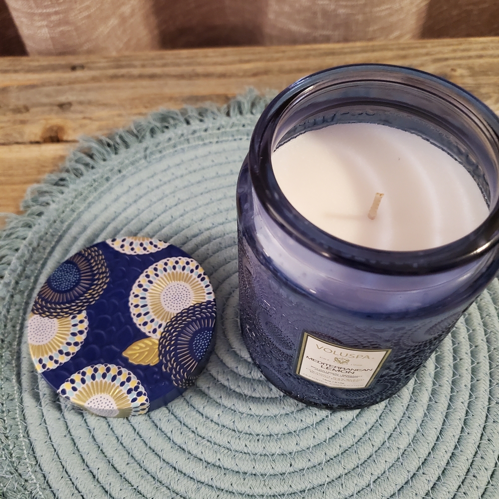 Voluspa Mediterranean Lemon Large Candle - Includes Gift Box - NEW - Picture 2 of 3